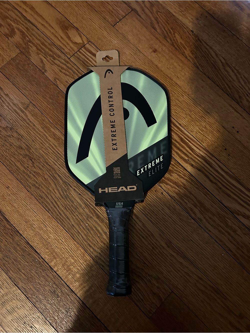 HEAD Extreme Elite Pickleball Paddle - Black and Silver